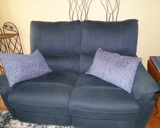 Reclining love seat