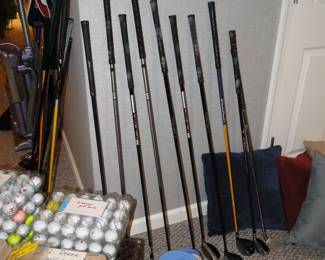 Ah, the infamous, lefty golf clubs, rare and illusive these are.