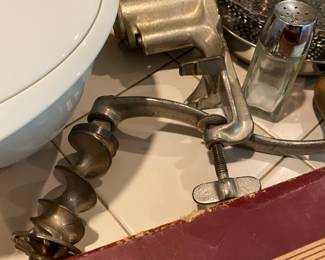 Universal Food & Meat Chopper No 2