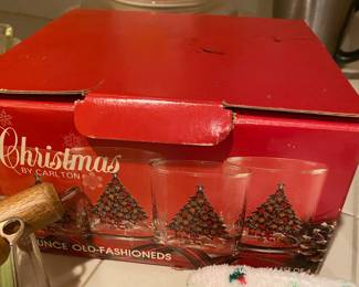 Christmas by Carlton 10oz Old Fashioned Glasses with Christmas Tree Design
