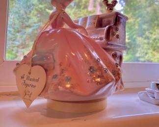 Josef Originals Girl Playing Piano Music Box Figurine 