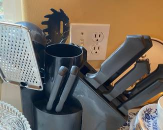 Farberware Utensil Storage
