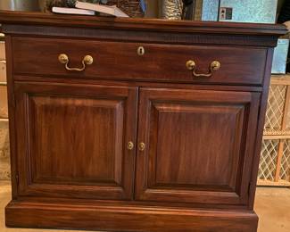  Cherry Traditional Style Flip Top Server Cabinet