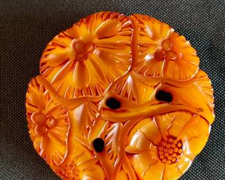 Beautiful Bakelite broach.
