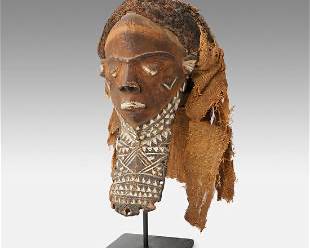 Pende Kiwoyo Muyombo Wood Mask