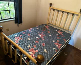 Victorian Brass bedframe, antique.  Asking offers over $300