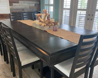 Dining / Pool Table w/6 chairs & storage bench for pool sticks, etc 