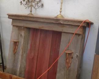 BARNWOOD MANTLE