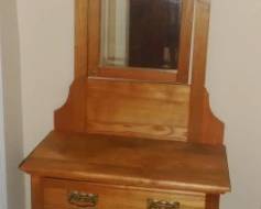 OAK COMMODE