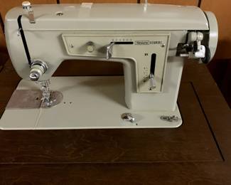 Vintage sewing machine - SOLD