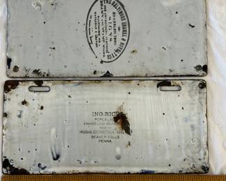 BACK VIEW OF LICENSE PLATES 