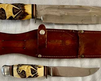 2 GERMAN CARVED STAG HANDLE HUNTING KNIVES IN LEATHER SHEATH 