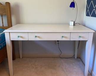 White desk - 1 of 2