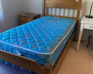 Oak twin bed