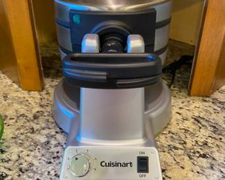 Cuisinart waffle maker - like new!