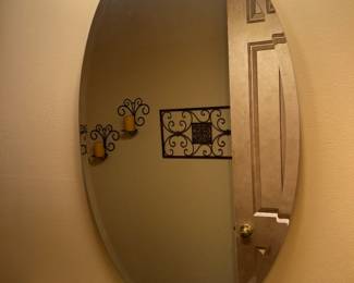 oval mirror