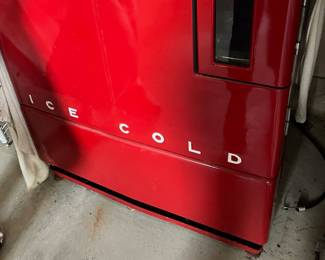 Vintage VENDO 110 Coca Cola vending machine