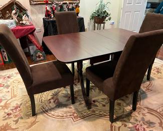 Vintage dining table with 2 leaves and pads (chairs sold separately)