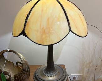 Shell table lamp