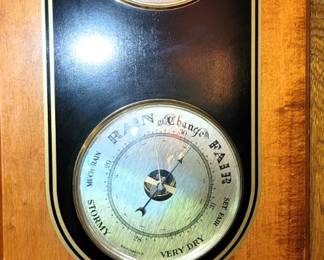 Clock / Weather station