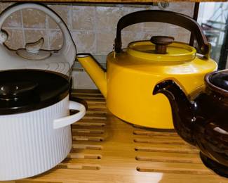 Tea pots