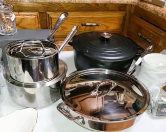 All Clad cookware (like new)