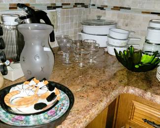 Spice Spinner, Serving pieces