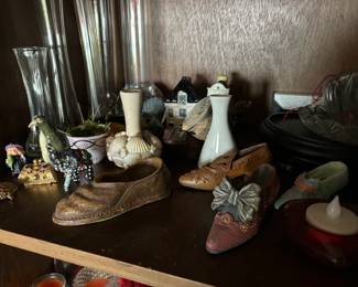 Small collectible figurines