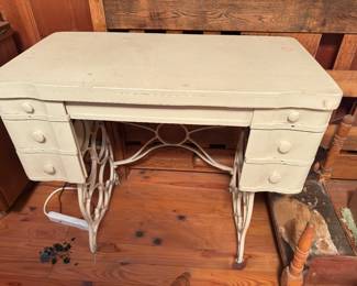 sewing machine desk