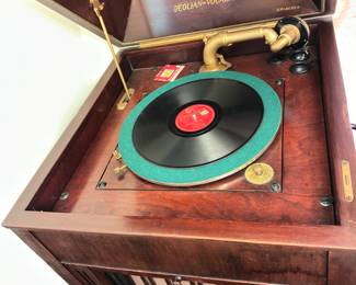 Antique Aeolian Vocalion Graduola Phonograph Victrola Model 600