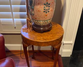 Cool table and lamp.