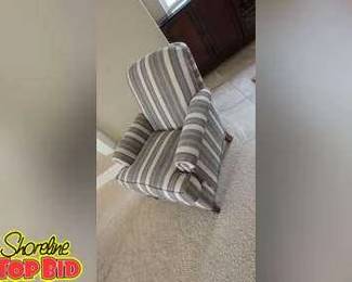 Beautiful Flexsteel Accent Chair Excellent Condition LIKE NEW PET SMOKE FREE HOME