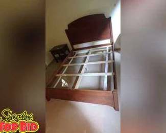 Beautiful GAT Creek Queen Size Bed Frame, Headboard and Footboard Solid Wood