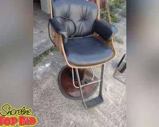 Belvedere Whispermatic Elric Styling chair tested working before being removed from salon