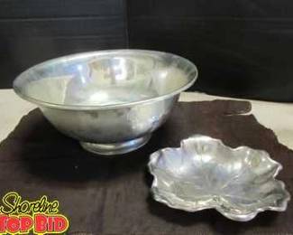 Empire Sterling Bowl and Reed Barton Sterling Maple Leaf Candy Nut Dish, total weight 415 grams