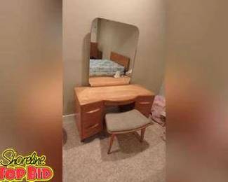 Heywood Wakefield Victory 4 drawer vanity with mirror and matching vanity stool Very Rare