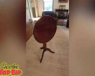 Mahogany 3Leg Round Table