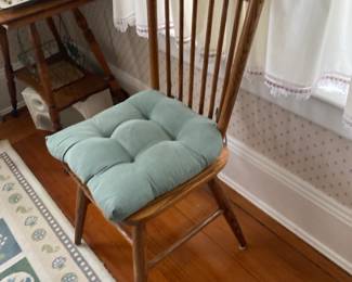 Dining Room Table and Chairs