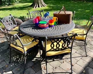 Heller Plates, Salads, Bowls, and Cups