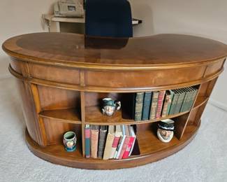 Kidney shaped desk