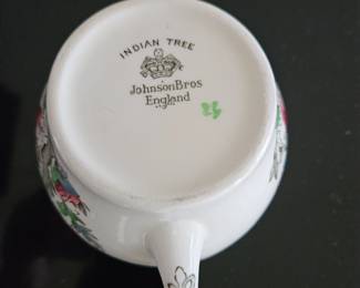 Johnson Brothers Indian Tree dish set