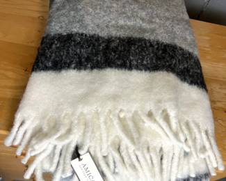 Amicale Alpaca, Wool, Mohair Blend Throw Blanket In Grey & Cream - Retail $150