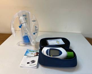 Airlife Incentive Spirometer & Microlife Peak Flow Meter