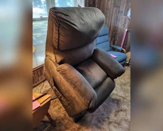 7A LIFT CHAIR