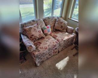 99 LOVESEAT