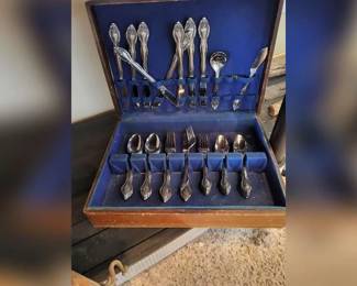 121 FLATWARE