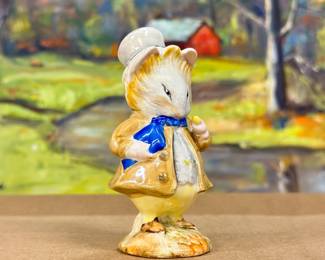Beswick Amiable Guinea Pig Figurine #2061. 