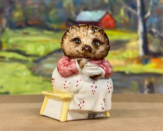 Signed Beswick Tiggy Winkle Takes Tea Figurine, #2877 edition BP#4 