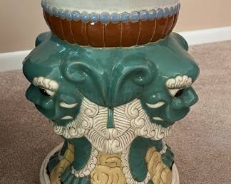 Ceramic foo dogs pedestal