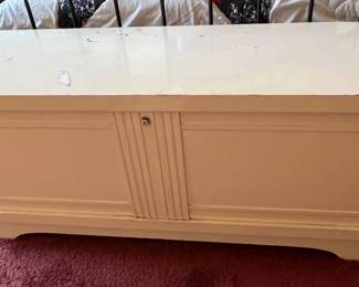 Lane cedar chest